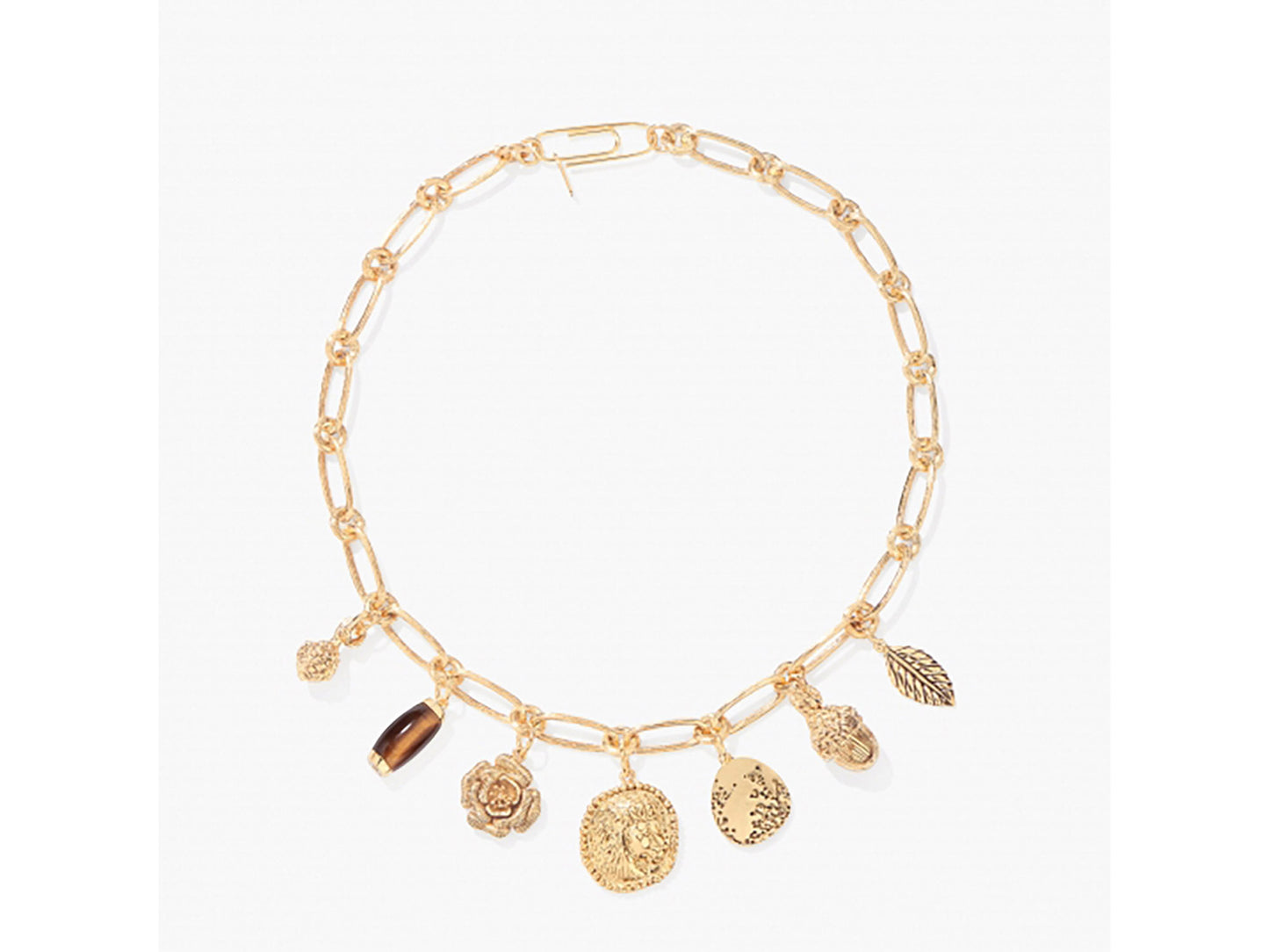 COLLIER LUCIUS