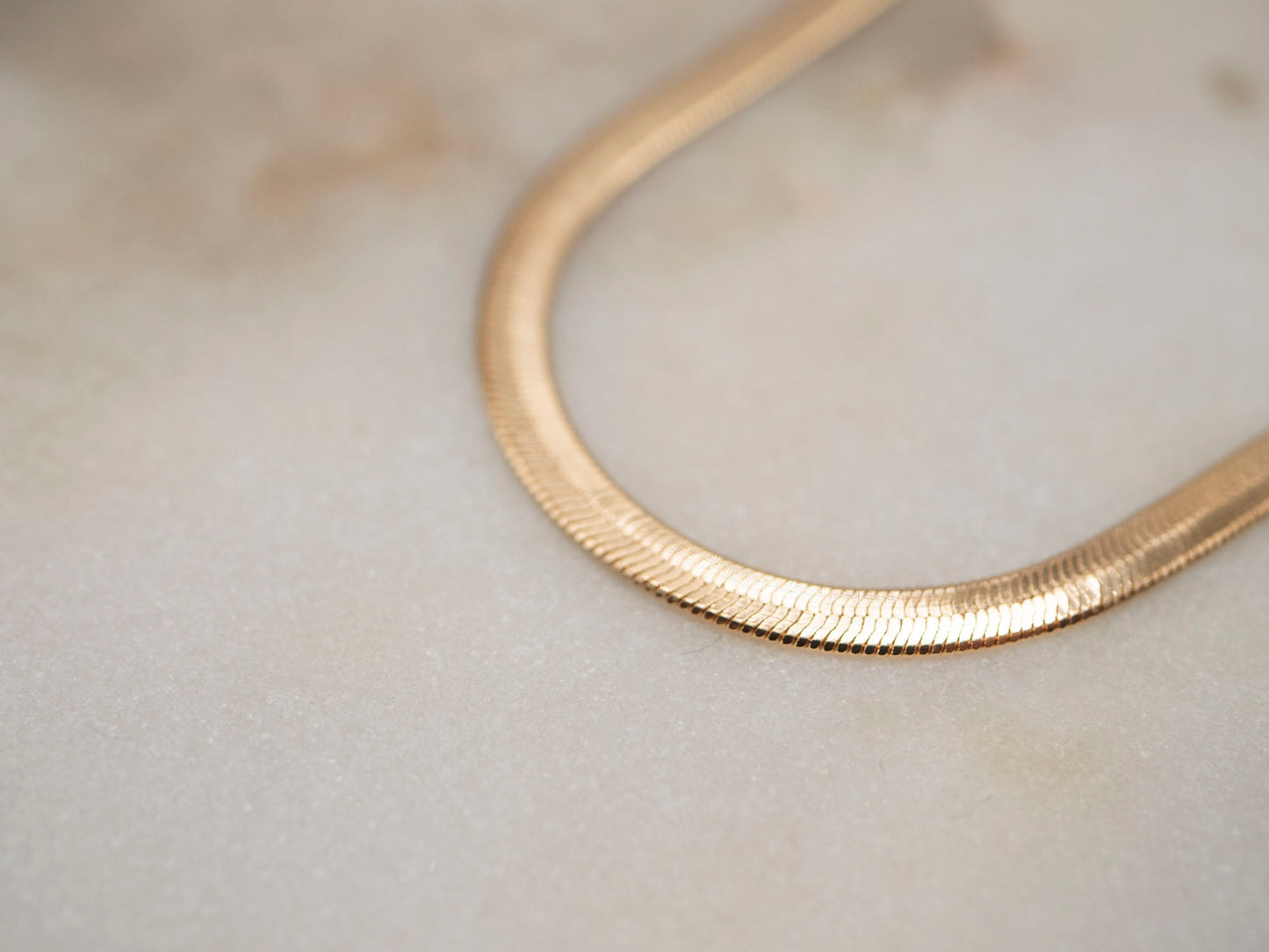 COLLIER HANAE
