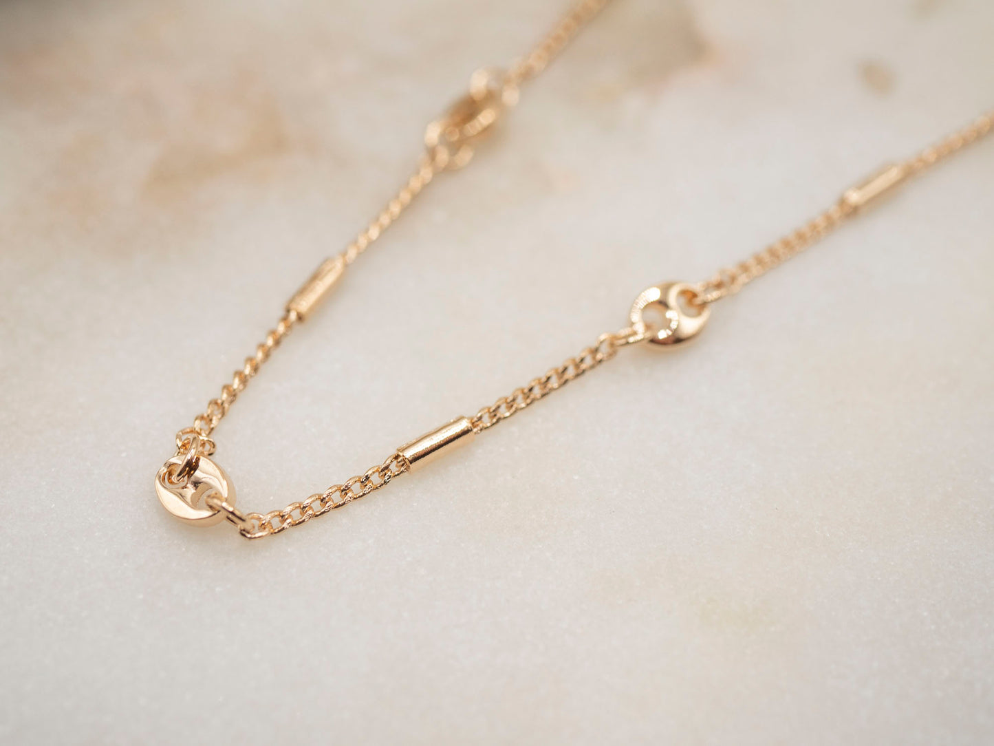 COLLIER MARTA