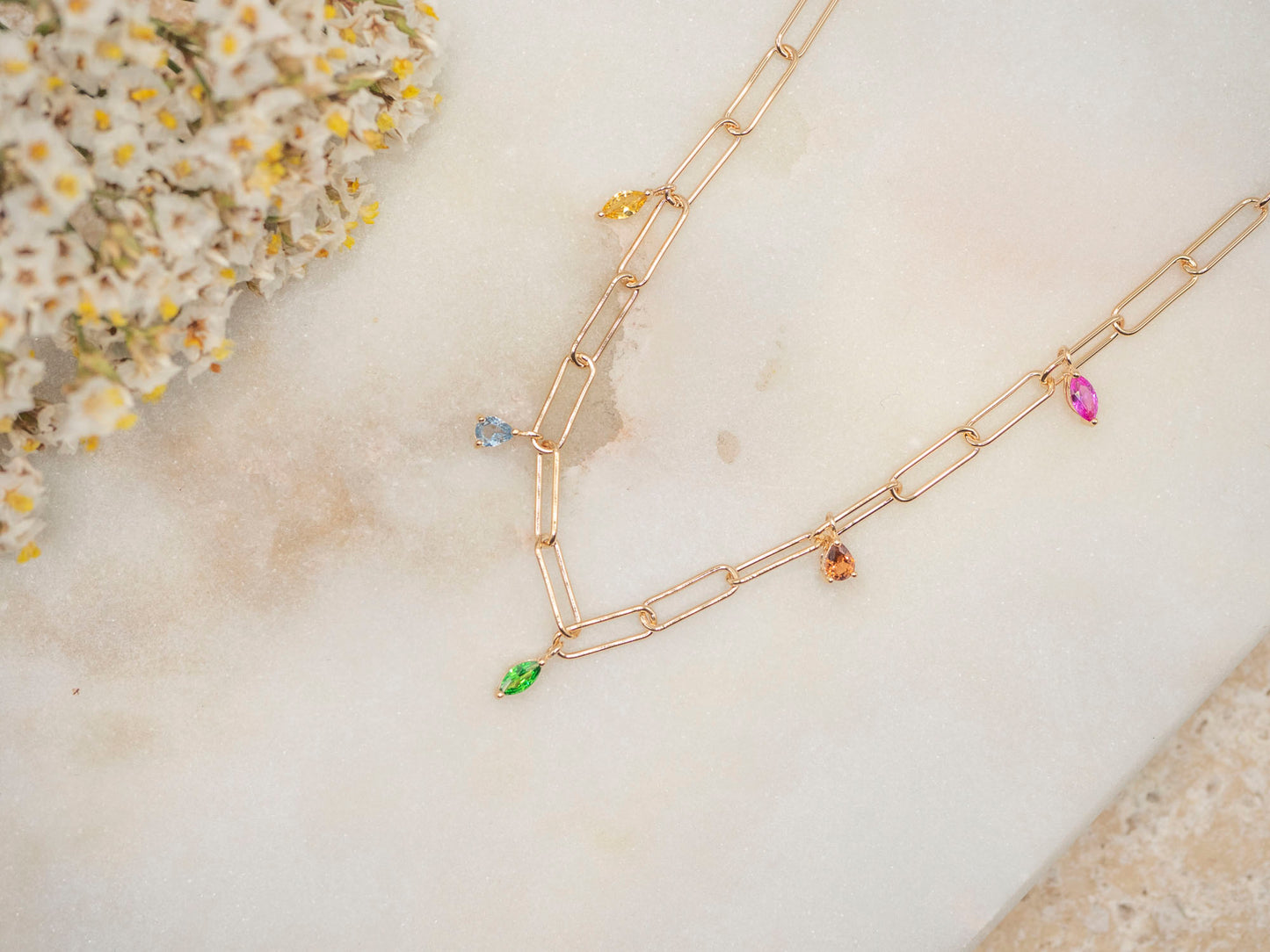 COLLIER LEINA