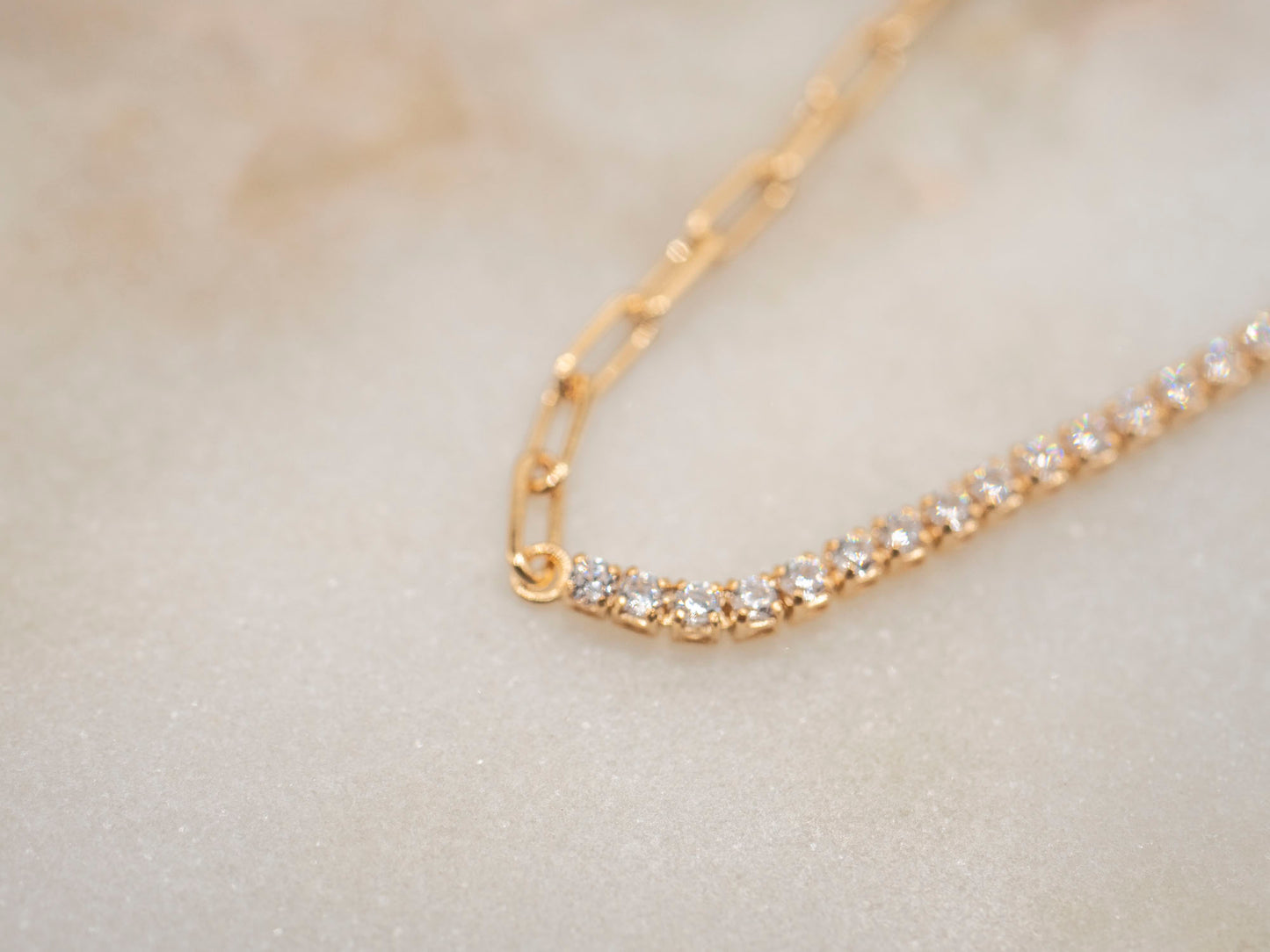 COLLIER DARIA