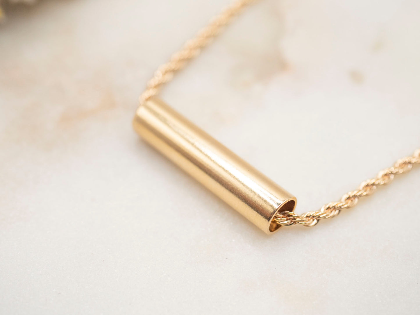 COLLIER TESSA