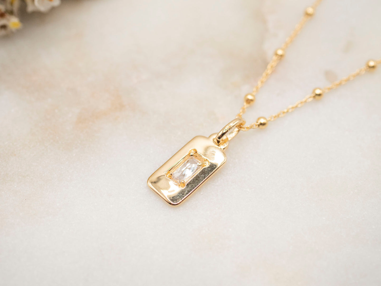 COLLIER MONA