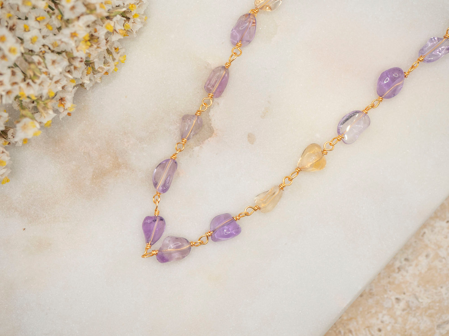 COLLIER MONA