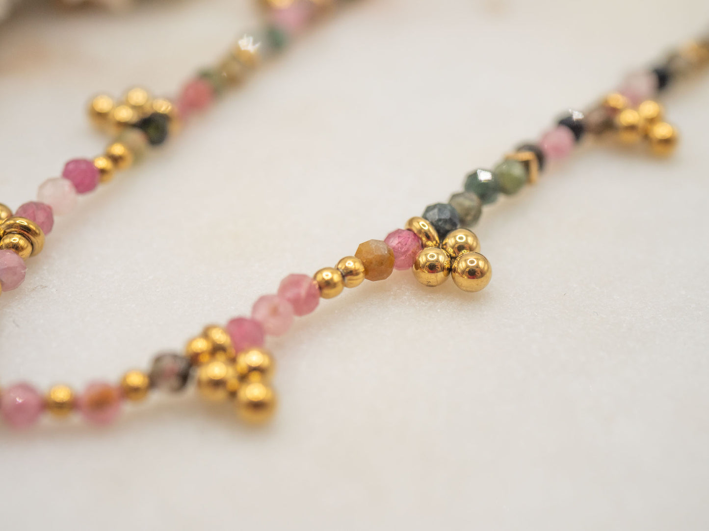 COLLIER AMBER