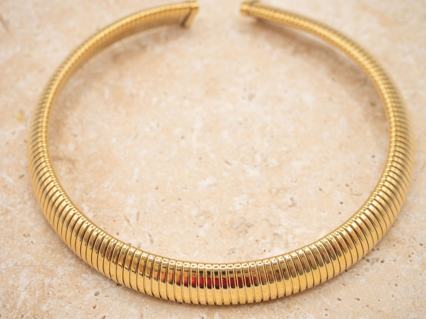 COLLIER NORA