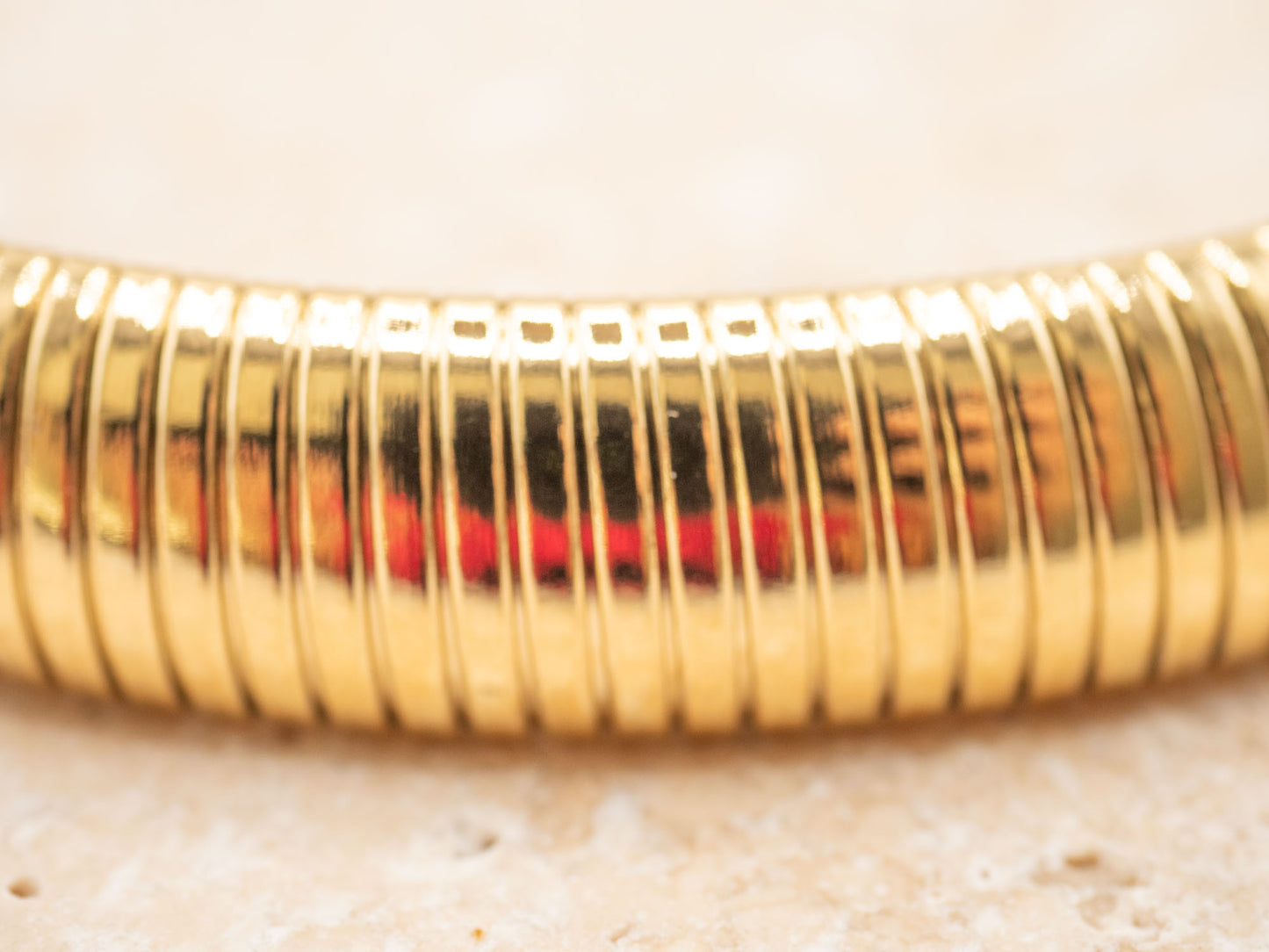 COLLIER NORA