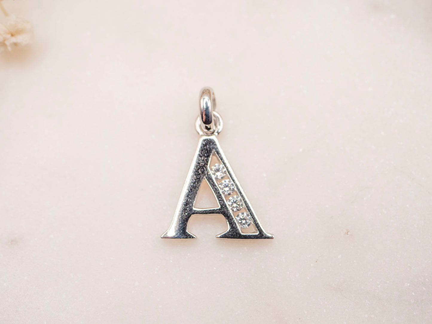CHARM ALPHABET ARGENT & STRASS