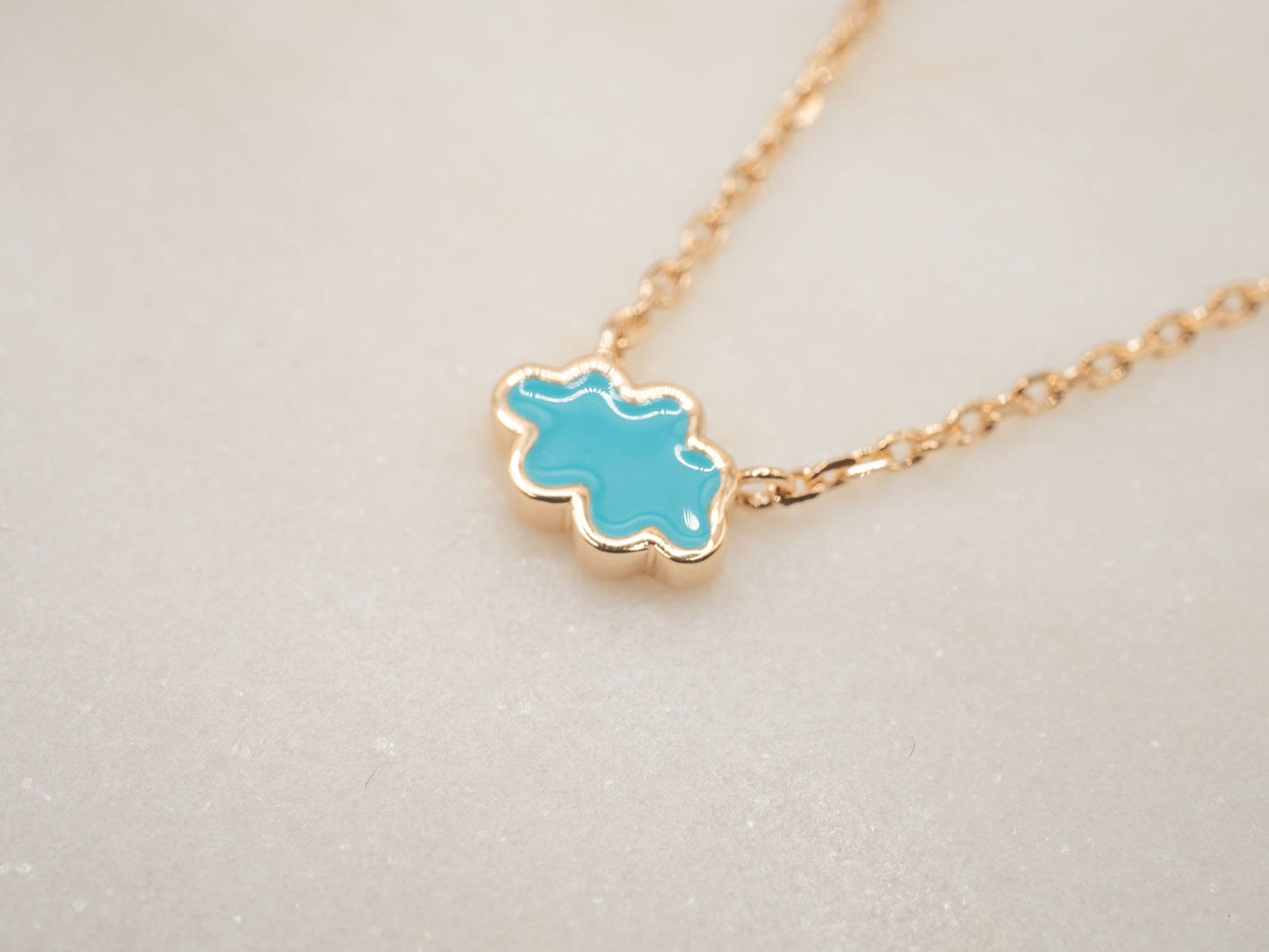 Collier Cloudy