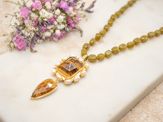 Collier Elizabeth