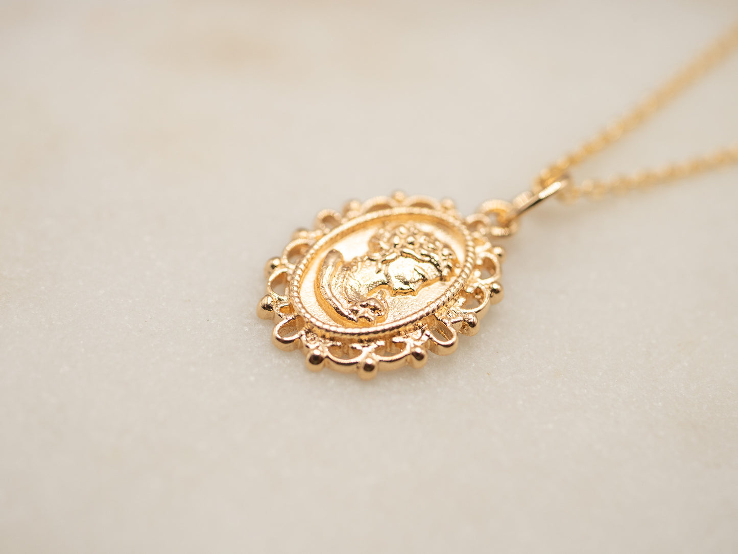 COLLIER CAMELIA