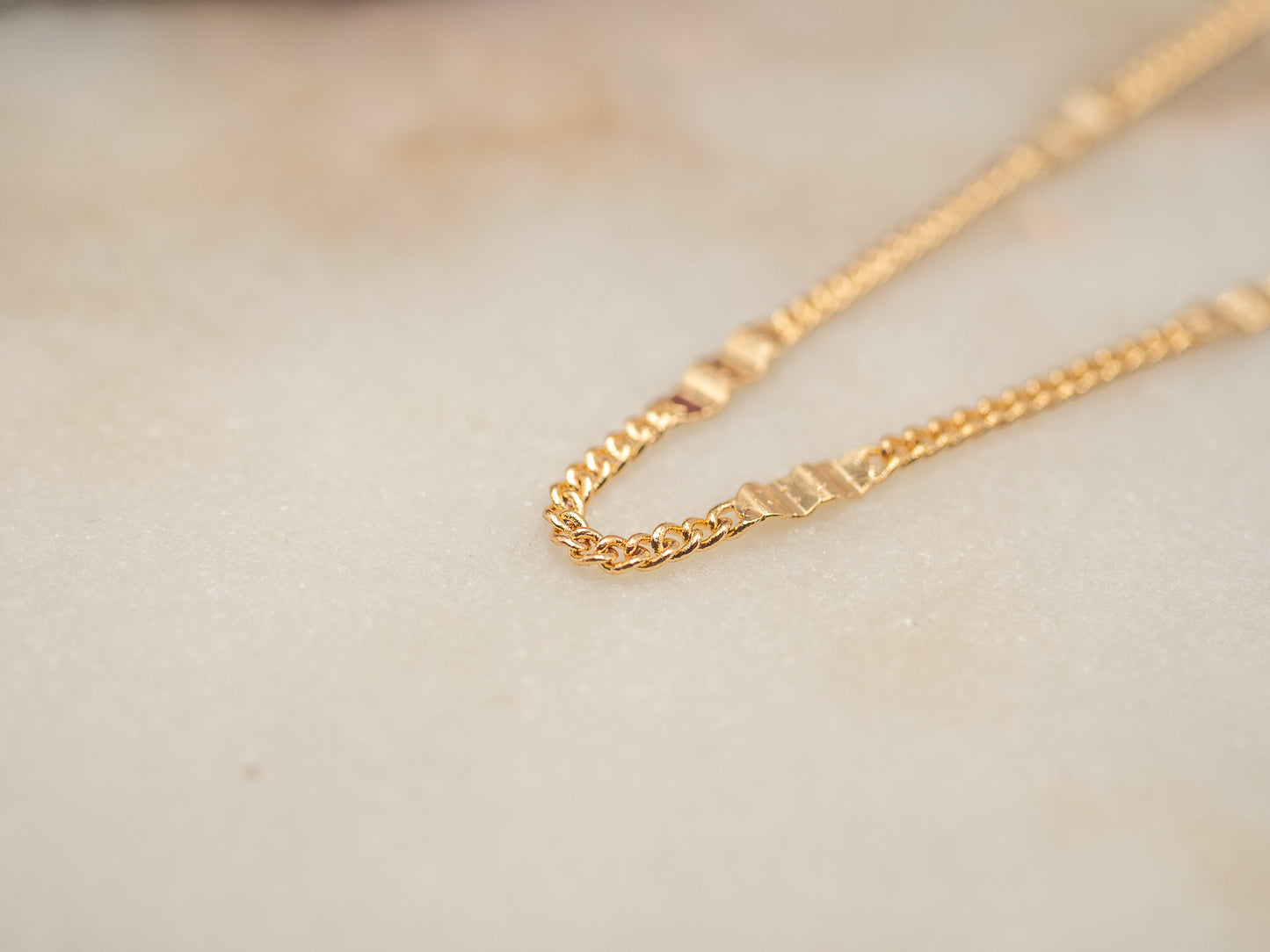 COLLIER ANITA