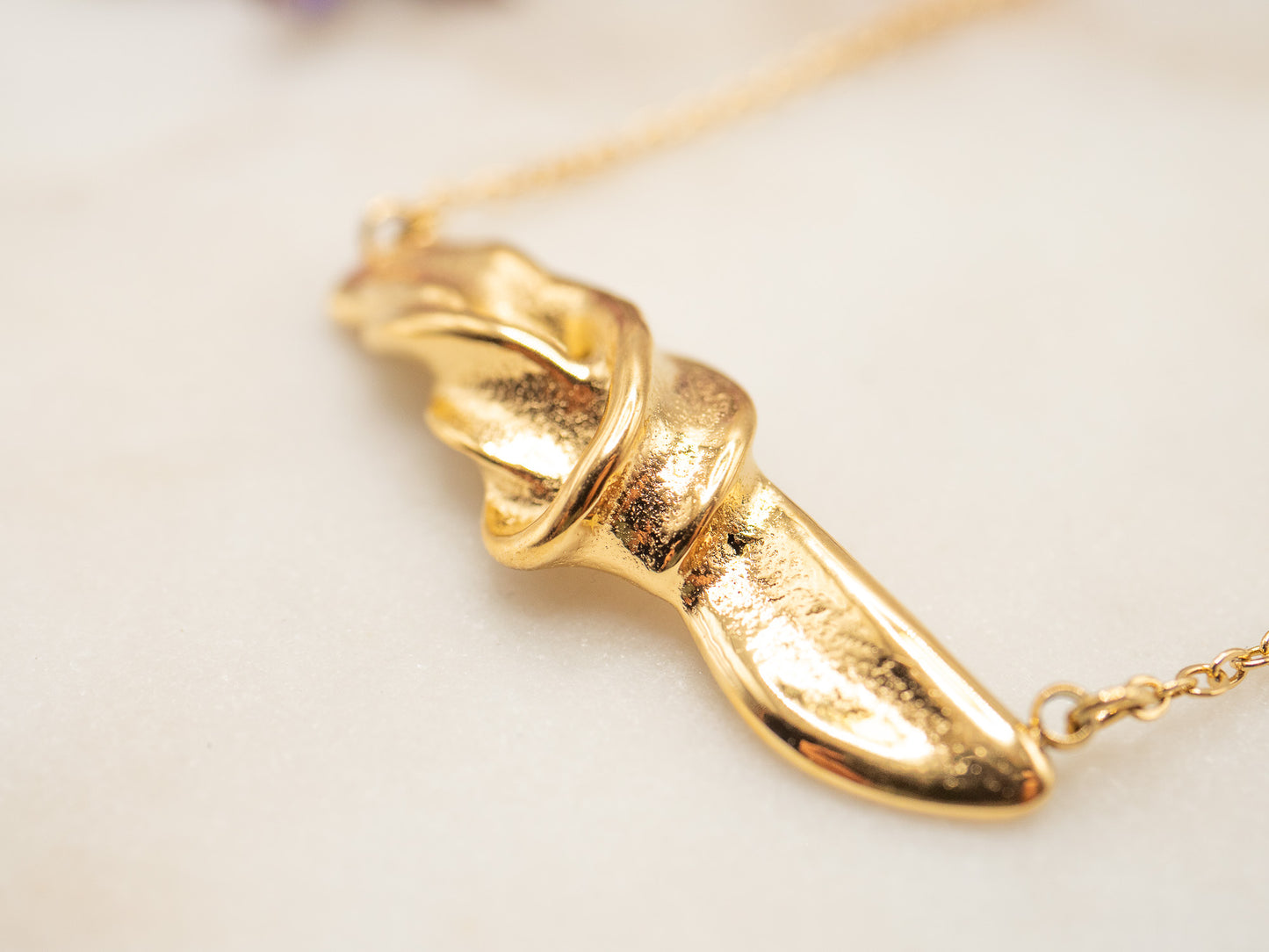 COLLIER DUSTY