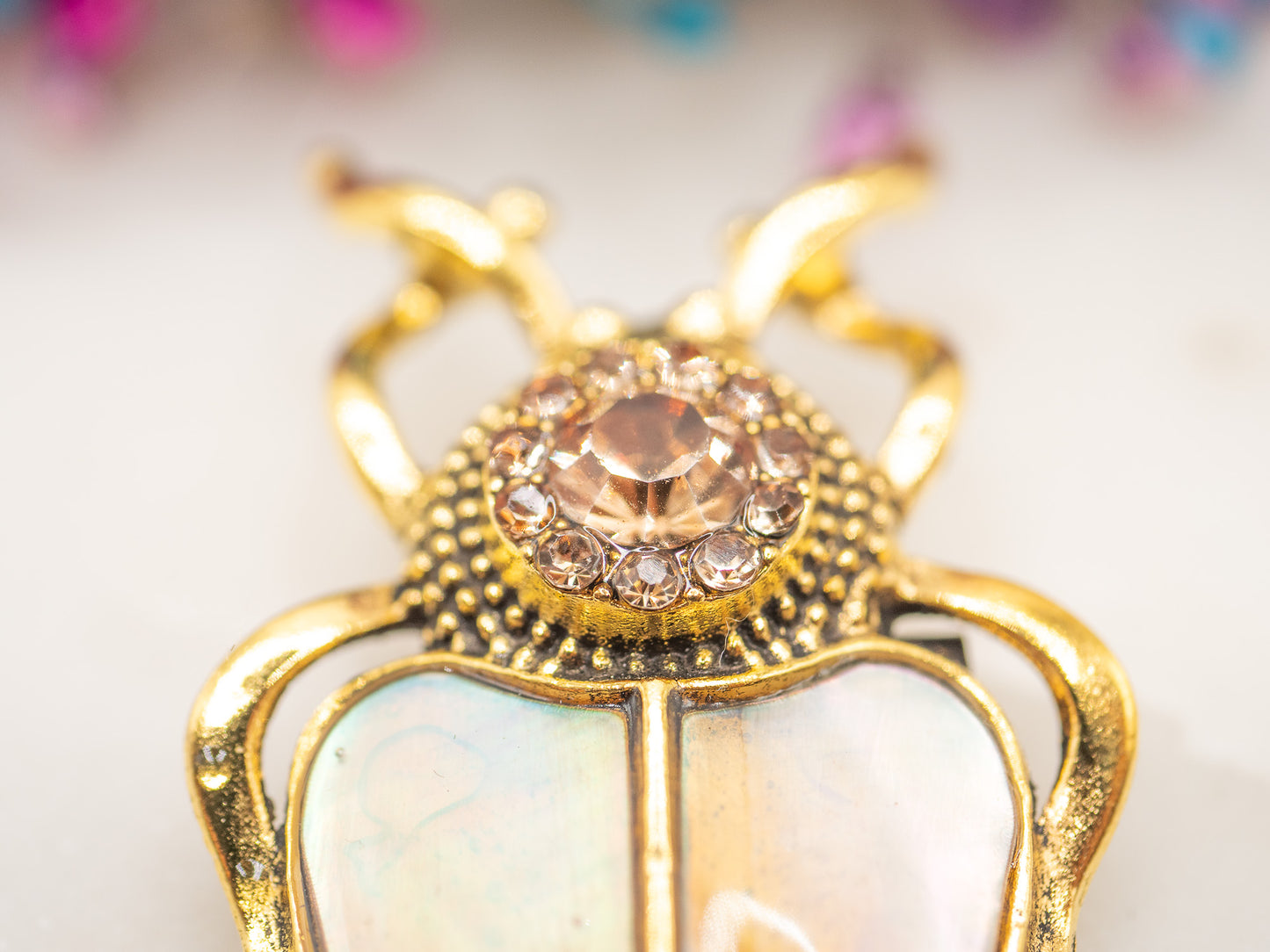 Broche Scarabée Nacré