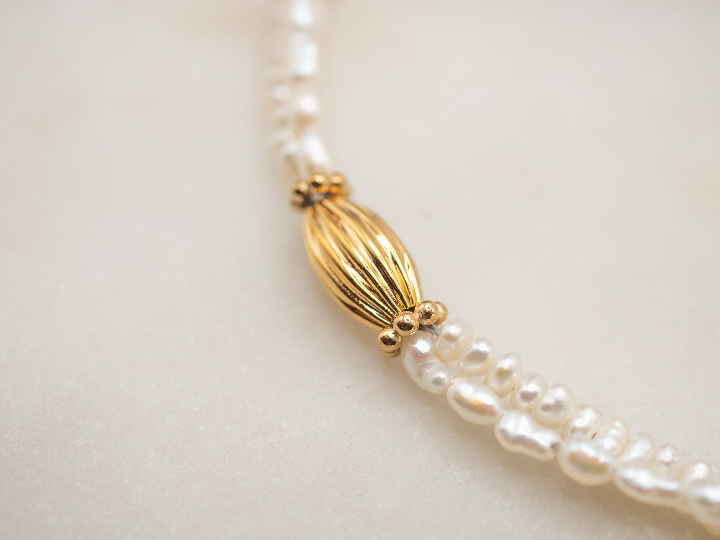 Collier Nacres Dorées