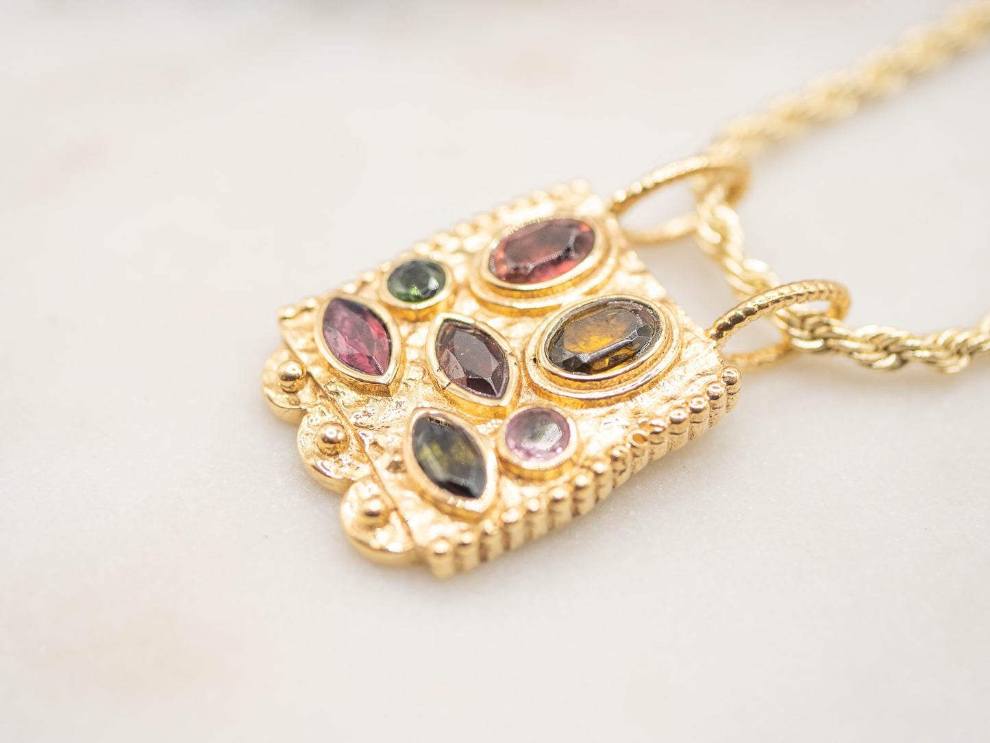 Collier Guada