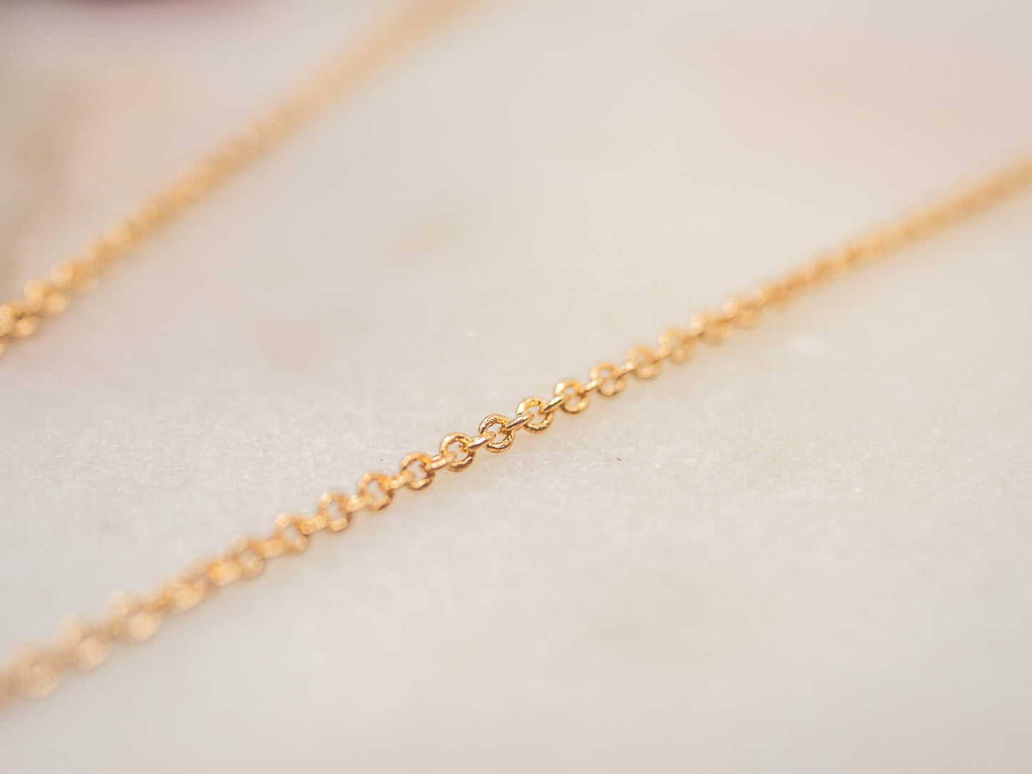 Collier Adela