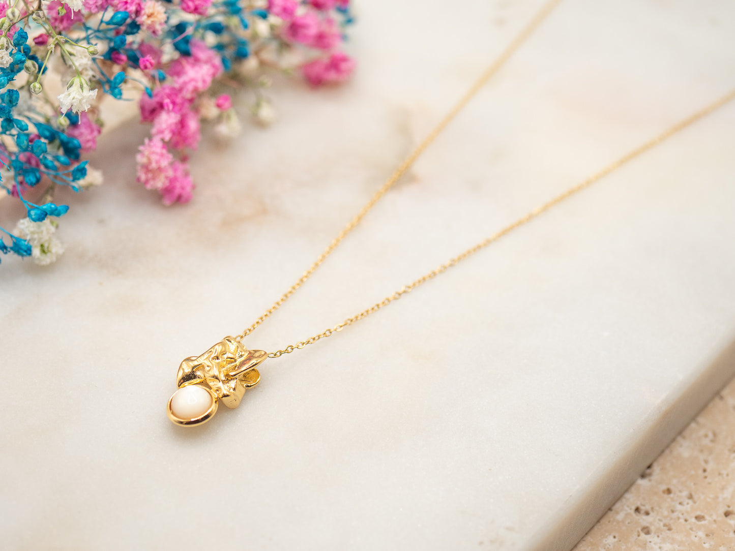 Collier Nundo