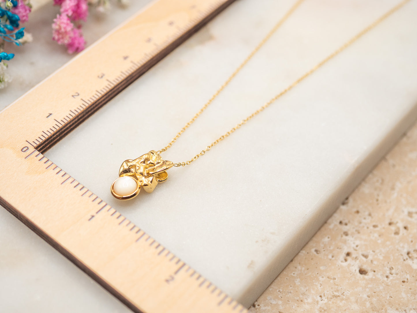 Collier Nundo