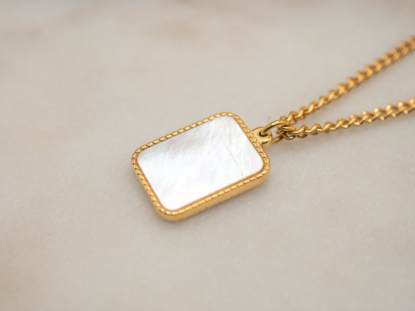 Collier Encarnación