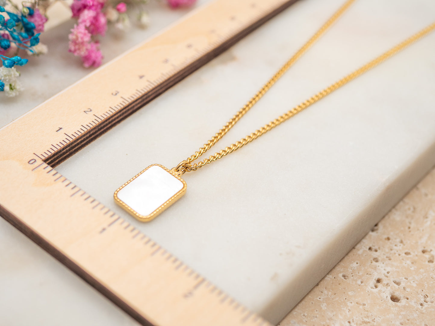 Collier Encarnación