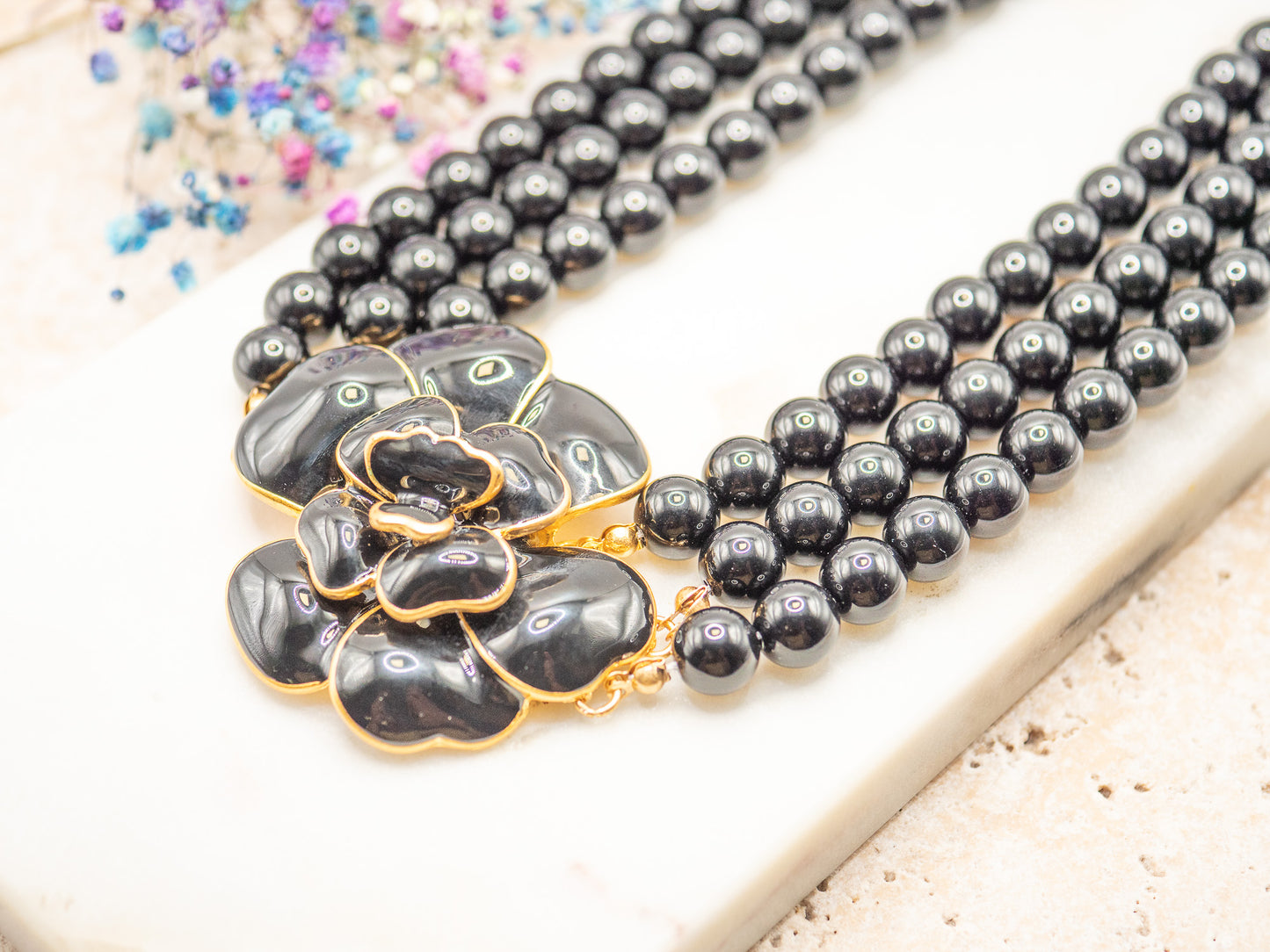 Collier Midnight Camellia