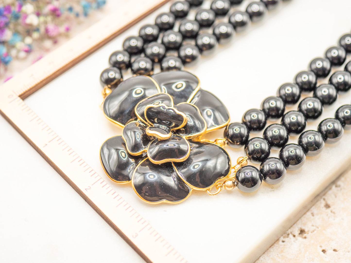 Collier Midnight Camellia