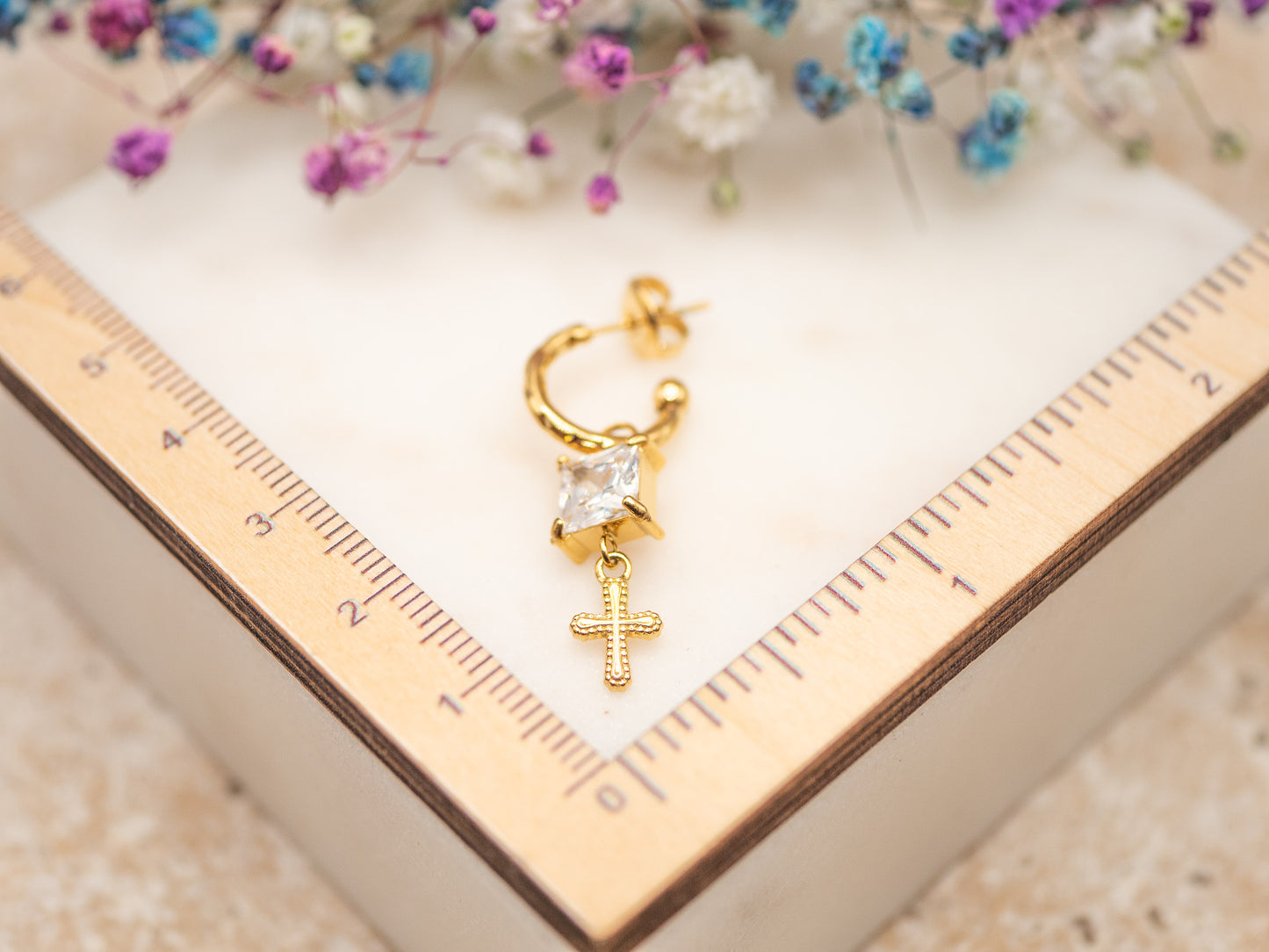 Boucle d'oreille unique Holy Glint