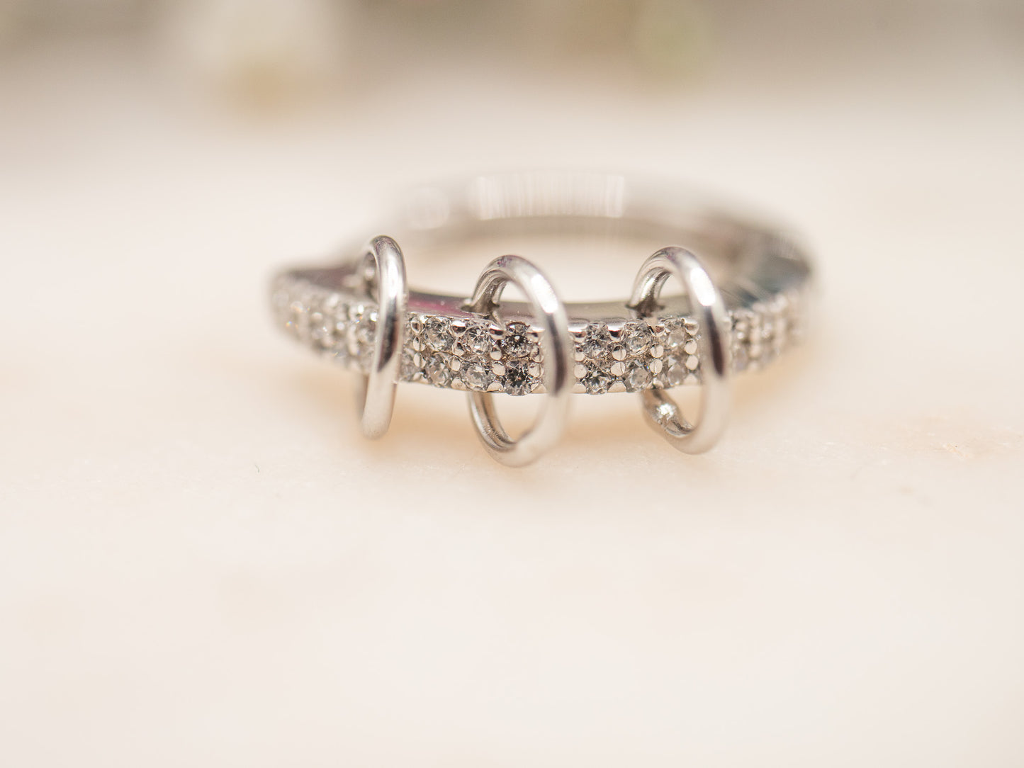 Boucle d'oreille unique Silver Riot