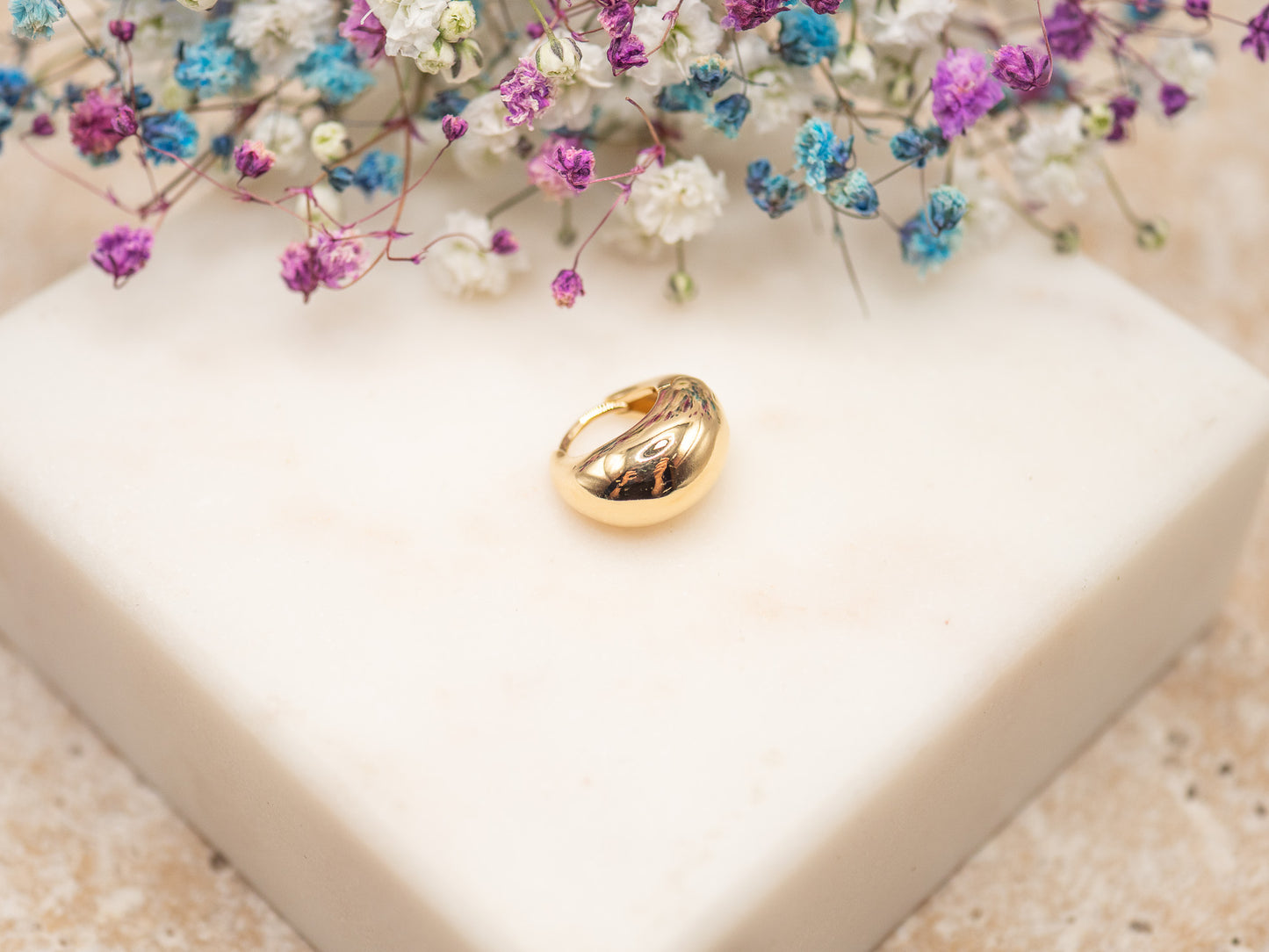 Boucle d'oreille unique Goldie Drop