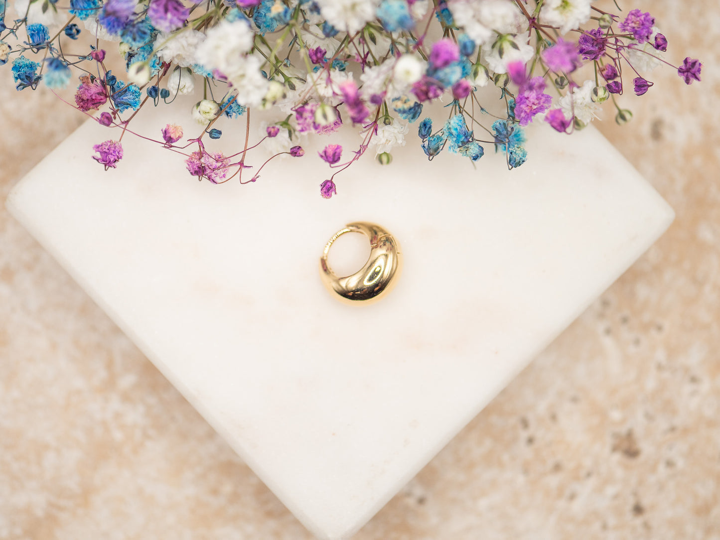 Boucle d'oreille unique Goldie Drop