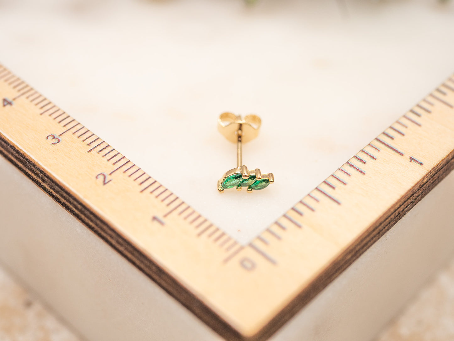 Boucle d'oreille unique Ivy