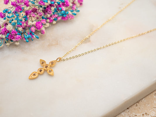 Collier Croix Luvéna